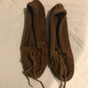 Minnetonka Shoes/loafers